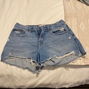 Abercrombie curve love boyfriend shorts